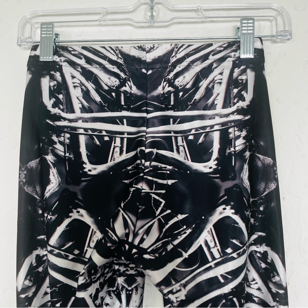 BLACKMILK RARE Bone Machine Goth Abstract Halloween Leggings - Picture 6 of 8